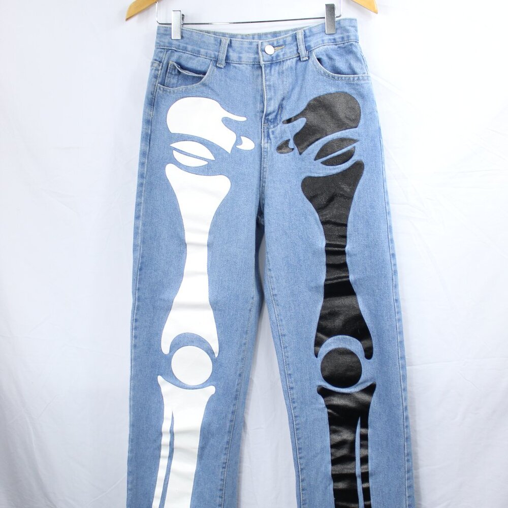 Kollyy Women's Loose Blue Jeans with Graphic Skeleton Black & White Design Sz M